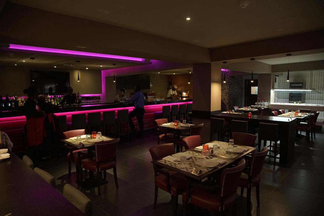 Mamba Point Hotel Монровія Екстер'єр фото