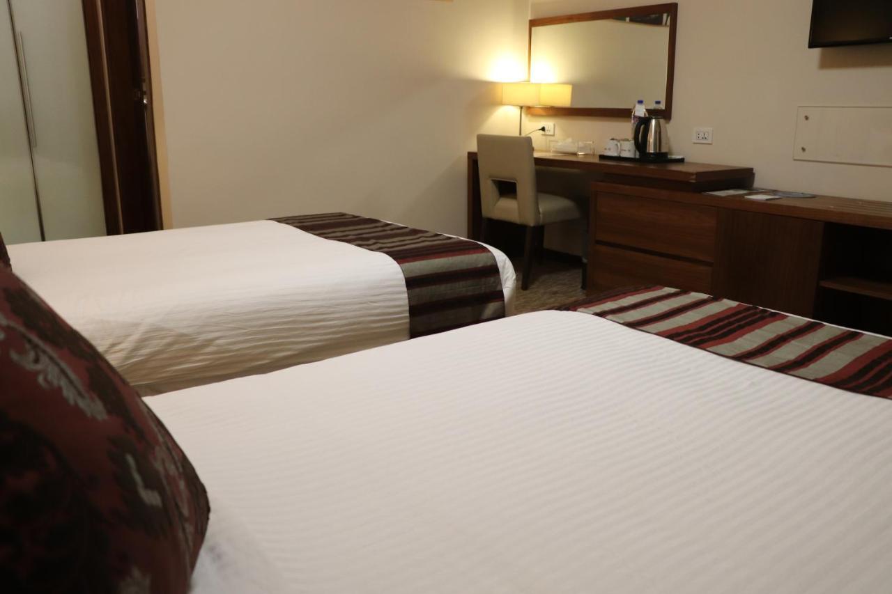 Mamba Point Hotel Монровія Екстер'єр фото